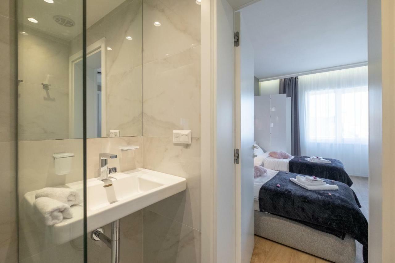 Vitosha Blvd Luxury 2-Bedroom, 2-Bathroom With Balcony Sofya Dış mekan fotoğraf