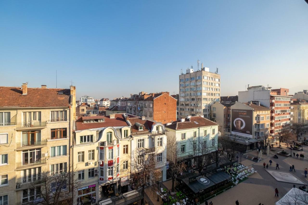 Vitosha Blvd Luxury 2-Bedroom, 2-Bathroom With Balcony Sofya Dış mekan fotoğraf