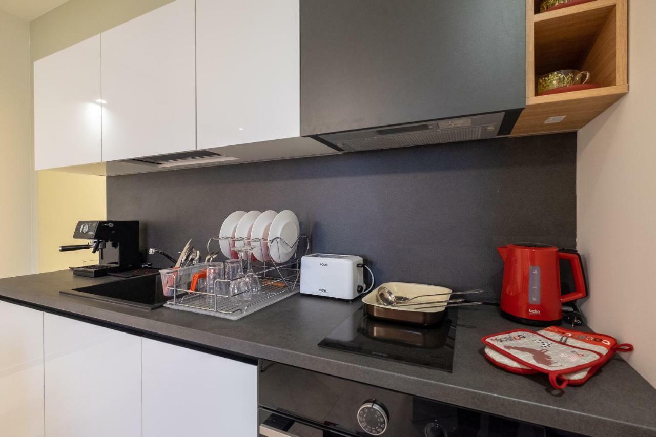 Vitosha Blvd Luxury 2-Bedroom, 2-Bathroom With Balcony Sofya Dış mekan fotoğraf