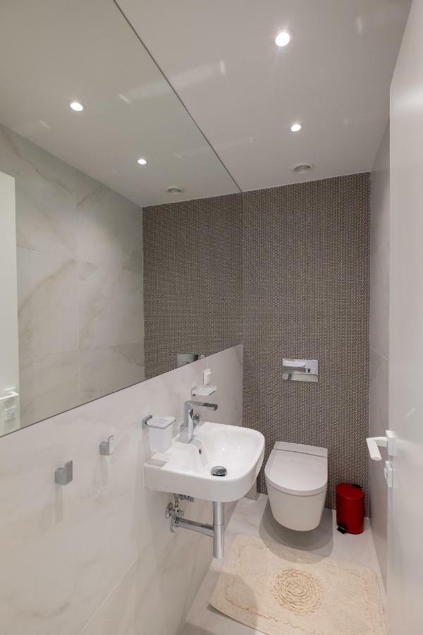 Vitosha Blvd Luxury 2-Bedroom, 2-Bathroom With Balcony Sofya Dış mekan fotoğraf